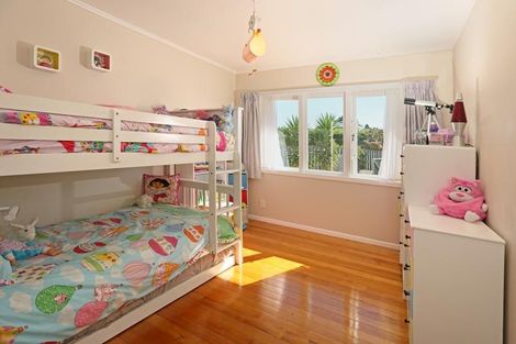 Photo of property in 3 Brookfield Road, Te Atatu Peninsula, Auckland, 0610