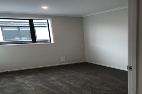 Photo of property in 16 Wai Place, Westgate, Auckland, 0614