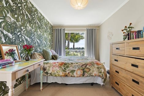 Photo of property in 46 Waterview Road, Stanley Point, Auckland, 0624