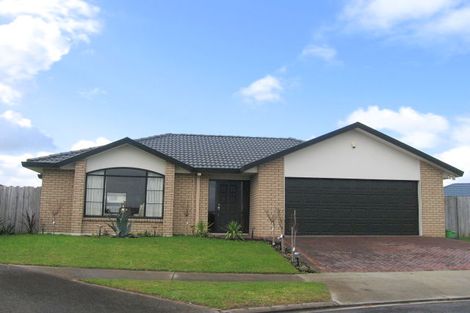 Photo of property in 10 Anrath Close, East Tamaki, Auckland, 2016