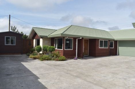 Photo of property in 35d William Wong Place, Carterton, 5713