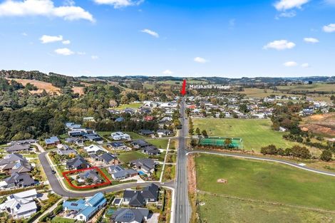 Photo of property in 17 Awanui Crescent, Matakana, Warkworth, 0985