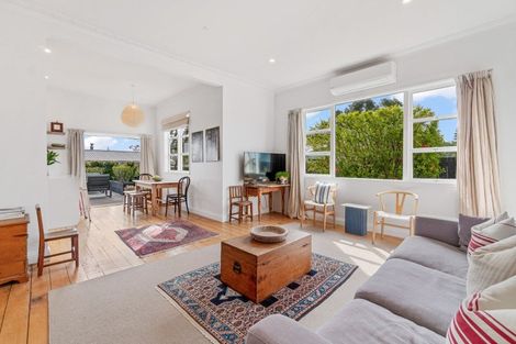 Photo of property in 236 Birkdale Road, Birkdale, Auckland, 0626