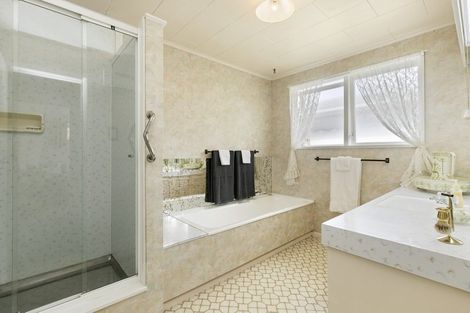 Photo of property in 19 Waddington Drive, Naenae, Lower Hutt, 5011