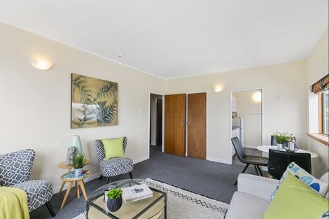 Photo of property in Hobson Court Flats, 66/70 Hobson Street, Thorndon, Wellington, 6011