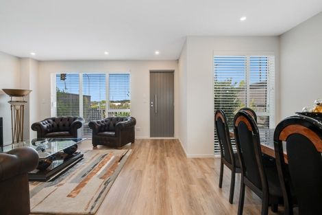 Photo of property in 169 Millwater Parkway, Silverdale, 0932