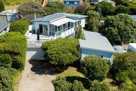 Photo of property in 48 Blue Pacific Parade, Riversdale Beach, Masterton, 5872