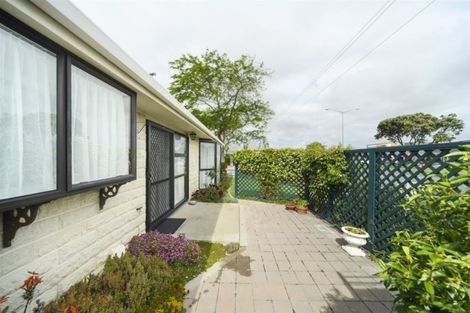 Photo of property in 1 Mcarthur Street, Terrace End, Palmerston North, 4410