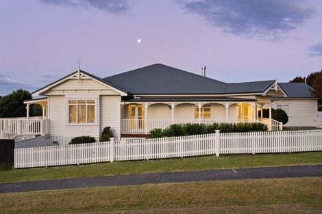 Photo of property in 7 George Street, Riverhead, 0820