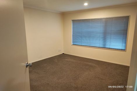 Photo of property in 25j Youngs Road, Papakura, 2110