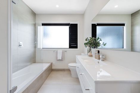 Photo of property in 32c Devon Road, Bucklands Beach, Auckland, 2012