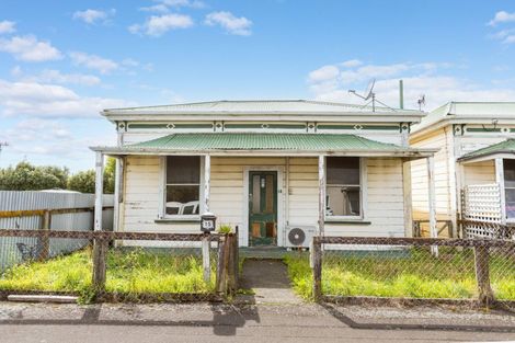 Photo of property in 17 Allardice Street, Dannevirke, 4930