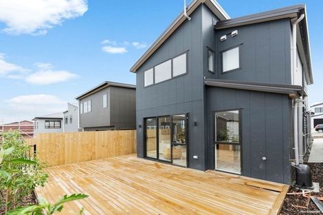 Photo of property in 10 Pohewa Road, Silverdale, 0932