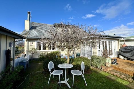 Photo of property in 34 Queen Street, Dannevirke, 4930