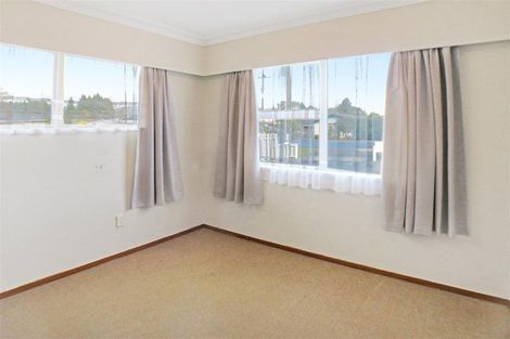 Photo of property in 9 Robinson Avenue, Holdens Bay, Rotorua, 3010