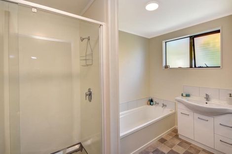 Photo of property in 22 Bangor Terrace, Kew, Dunedin, 9012