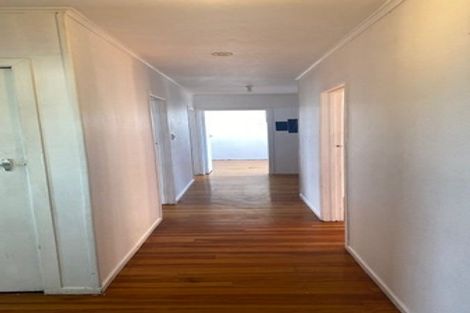 Photo of property in 115 View Road, Sunnyvale, Auckland, 0612