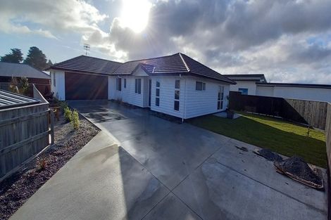 Photo of property in 16 Magnolia Crescent, Tawhero, Whanganui, 4501