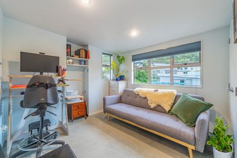 Photo of property in 15 Marjory Close, Broadmeadows, Wellington, 6035