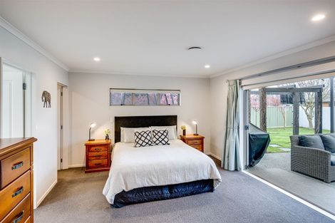 Photo of property in 1 Hyde Place, Taradale, Napier, 4112