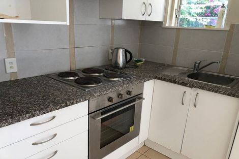 Photo of property in 40 Chatsworth Crescent, Pakuranga Heights, Auckland, 2010