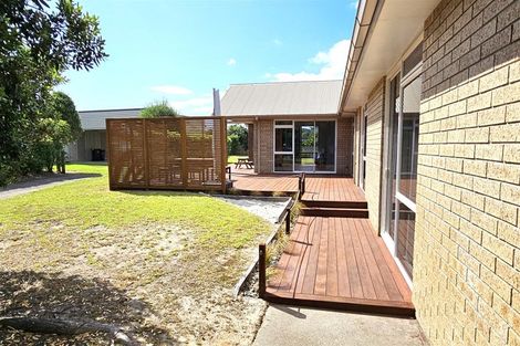 Photo of property in 110 Totara Place, Matarangi, Whitianga, 3592