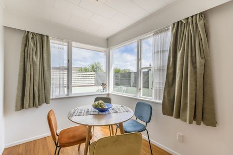 Photo of property in 12 Kowhai Grove, Raumati Beach, Paraparaumu, 5032