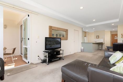 Photo of property in 16/12 Maunganui Road, Mount Maunganui, 3116