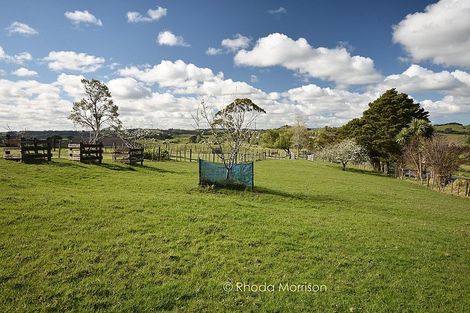 Photo of property in 246 Pahi Road, Pahi, Paparoa, 0571