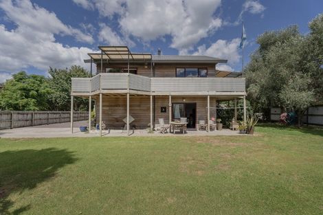 Photo of property in 2 Summer Lane, Tairua, 3508