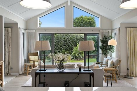 Photo of property in 739 Acacia Bay Road, Acacia Bay, Taupo, 3330