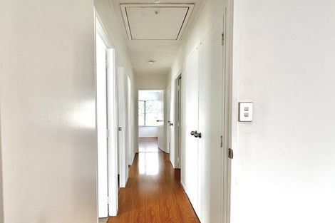 Photo of property in 2/44 Darren Crescent, Half Moon Bay, Auckland, 2012