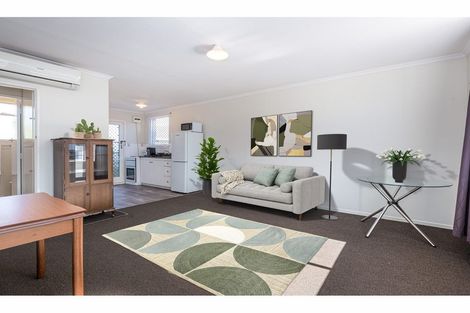 Photo of property in 2/25 Whitmore Street, Edgeware, Christchurch, 8013