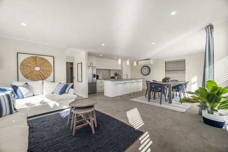 Photo of property in 10 Wai Terrace, Wharewaka, Taupo, 3330