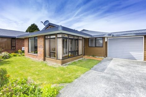 Photo of property in 2/8 Hay Street, Ebdentown, Upper Hutt, 5018