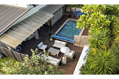 Photo of property in 14 Witton Place, Schnapper Rock, Auckland, 0632