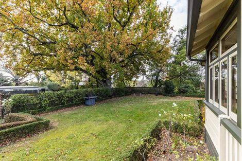 Photo of property in 35 Iona Road, Havelock North, 4130
