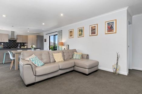 Photo of property in 16 Lynley Park Drive, Omokoroa, 3114