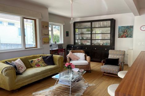 Photo of property in 6 Burnham Street, Seatoun, Wellington, 6022