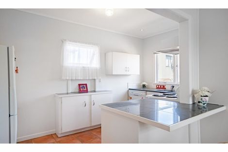 Photo of property in 43 Rogan Street, Mount Roskill, Auckland, 1041