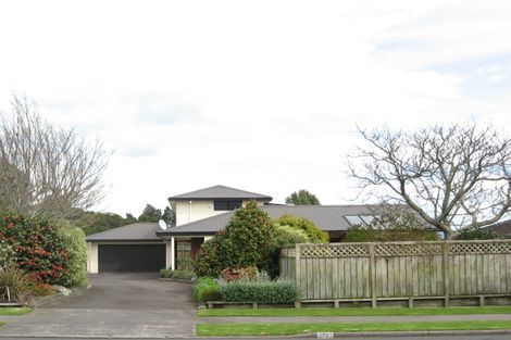 Photo of property in 72 Branch Road, Highlands Park, New Plymouth, 4312