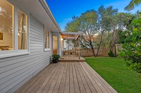 Photo of property in 1/91 Selwyn Crescent, Forrest Hill, Auckland, 0620