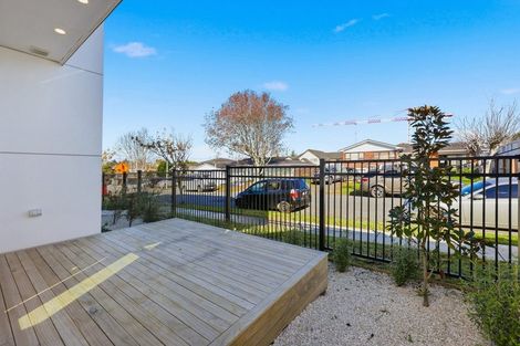 Photo of property in 33 Sorrel Crescent, Bucklands Beach, Auckland, 2012