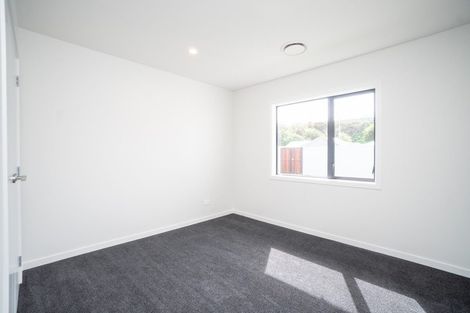 Photo of property in 28 Freedom Drive, Kelvin Grove, Palmerston North, 4414