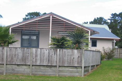 Photo of property in 6 Claxton Avenue, Pauanui, Hikuai, 3579
