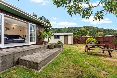 Photo of property in 1 Ruapae Grove, Trentham, Upper Hutt, 5018