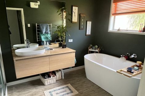 Photo of property in 12 Stoke Street, Westown, New Plymouth, 4310