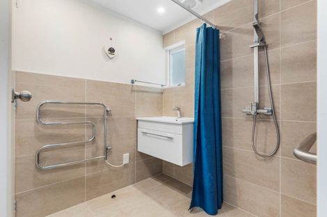 Photo of property in 206 Hurstmere Road, Takapuna, Auckland, 0622