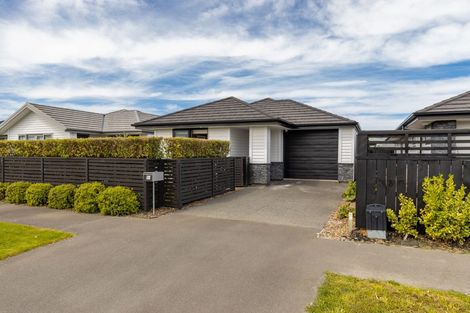 Photo of property in 31 Packard Crescent, Halswell, Christchurch, 8025