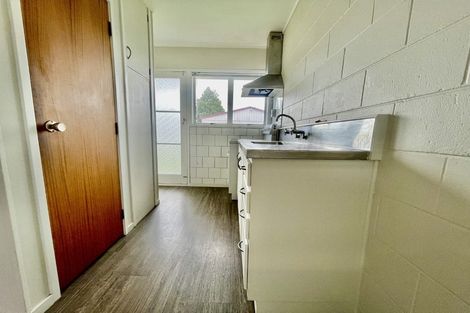 Photo of property in 6/318 Te Atatu Road, Te Atatu South, Auckland, 0610